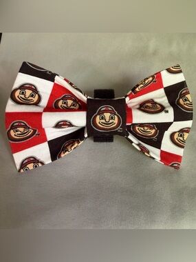 Ohio State Buckeye Pet Bowtie (large)
